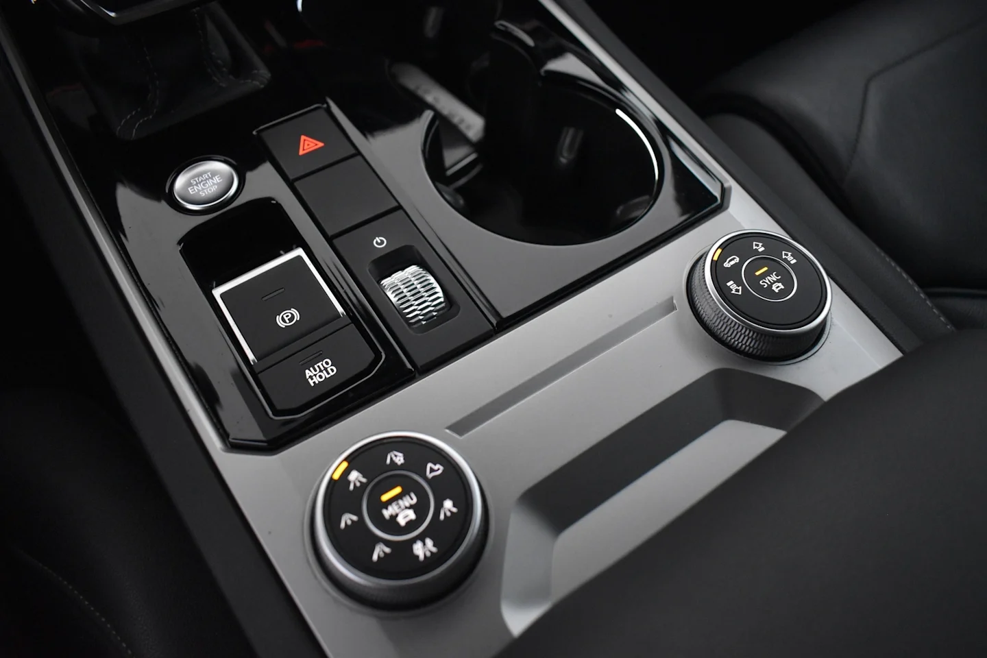 Car Image - 3XJna00QLG9JqGozEyZD39