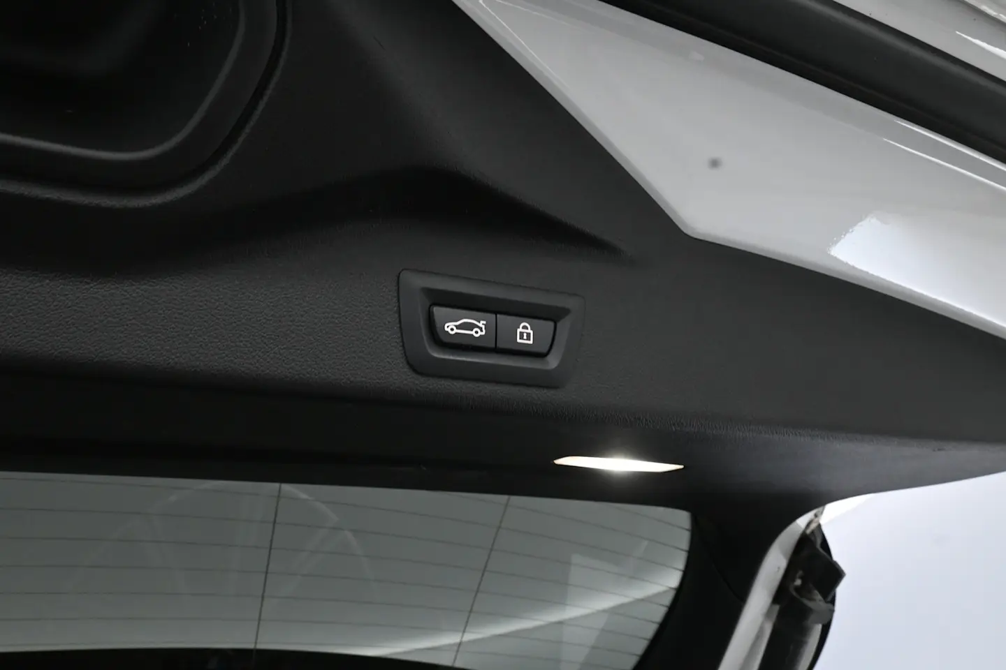 Car Image - Sv62XHijIJm7wCdT6iU6F