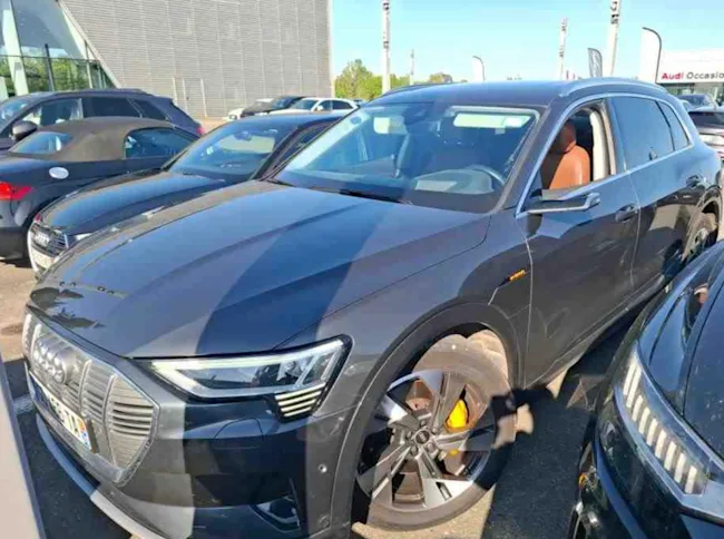 Audi e tron 149 tkm Saka