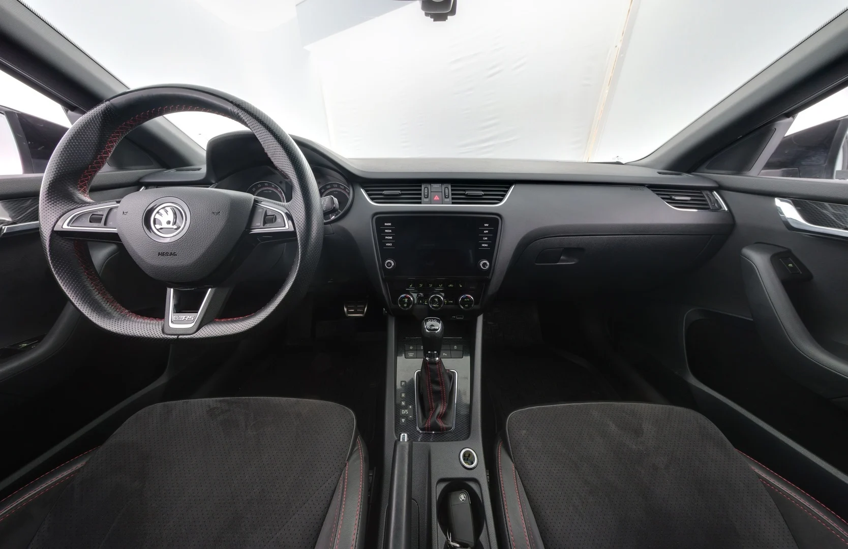 Car Image - MPrRYnI2XczWXDxOfvNVT