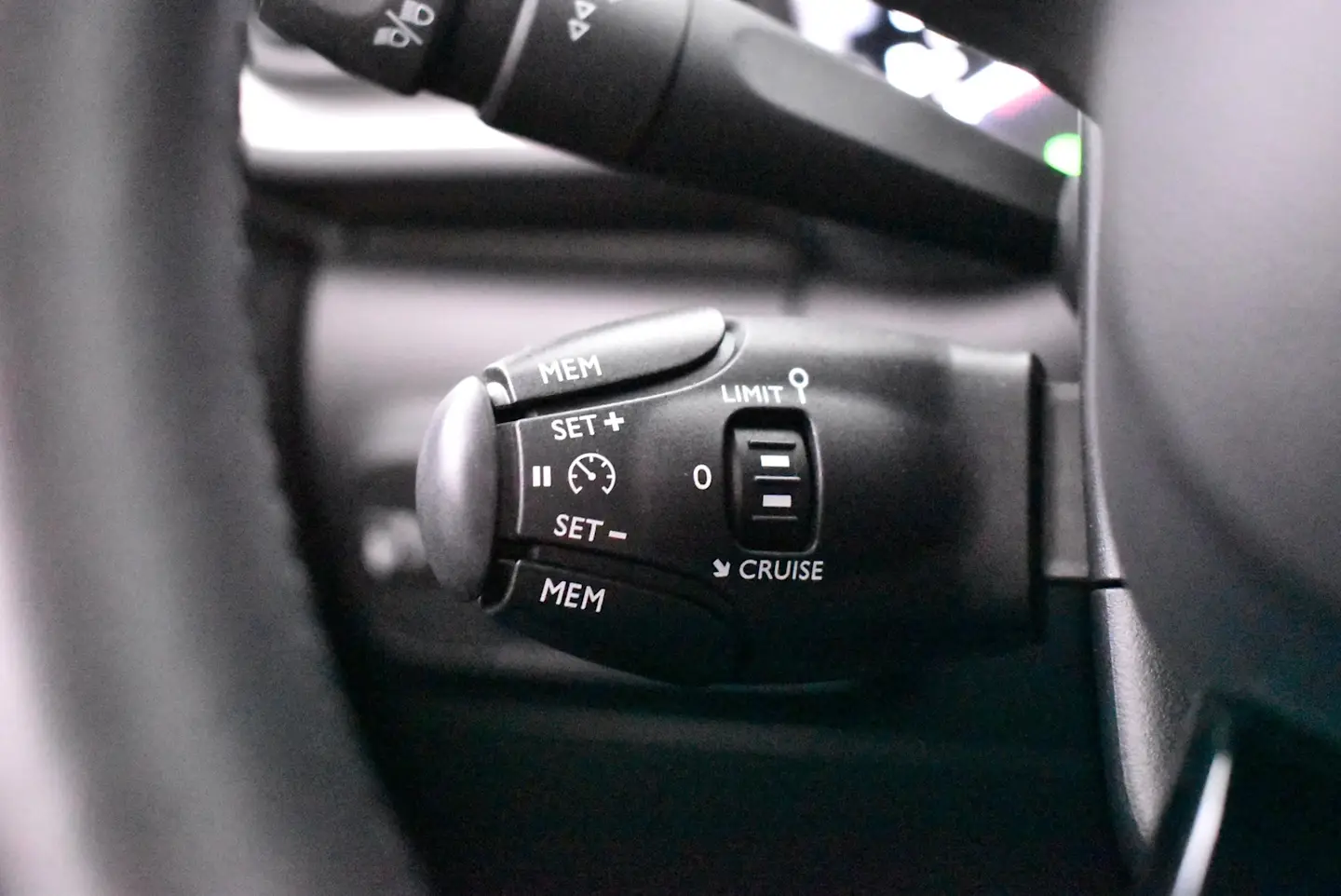 Car Image - 4RQHDxjJqaJ35732x3Si5b