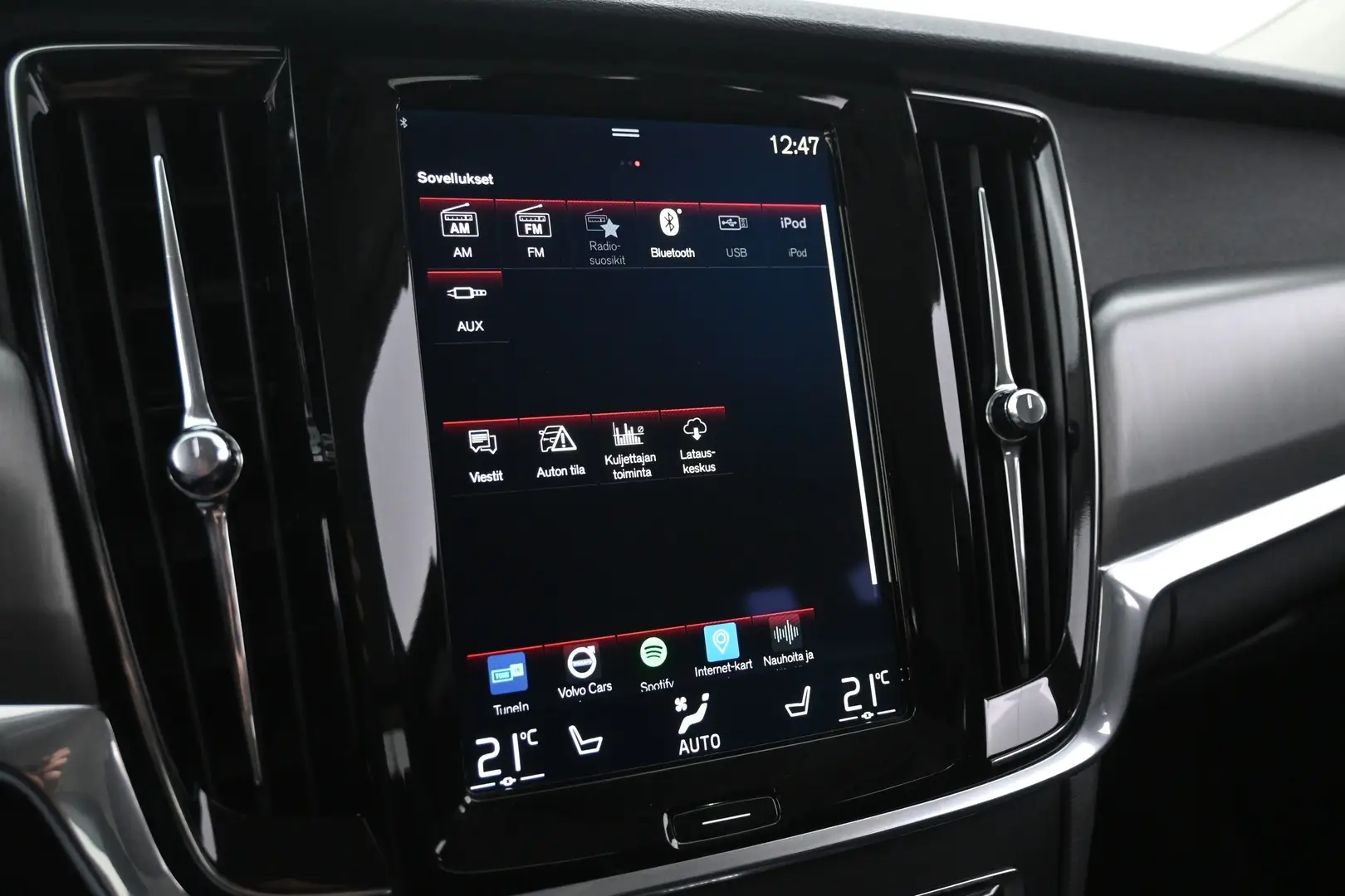 Car Image - 1GhW3ckCoL7Zix7tGcgBsE
