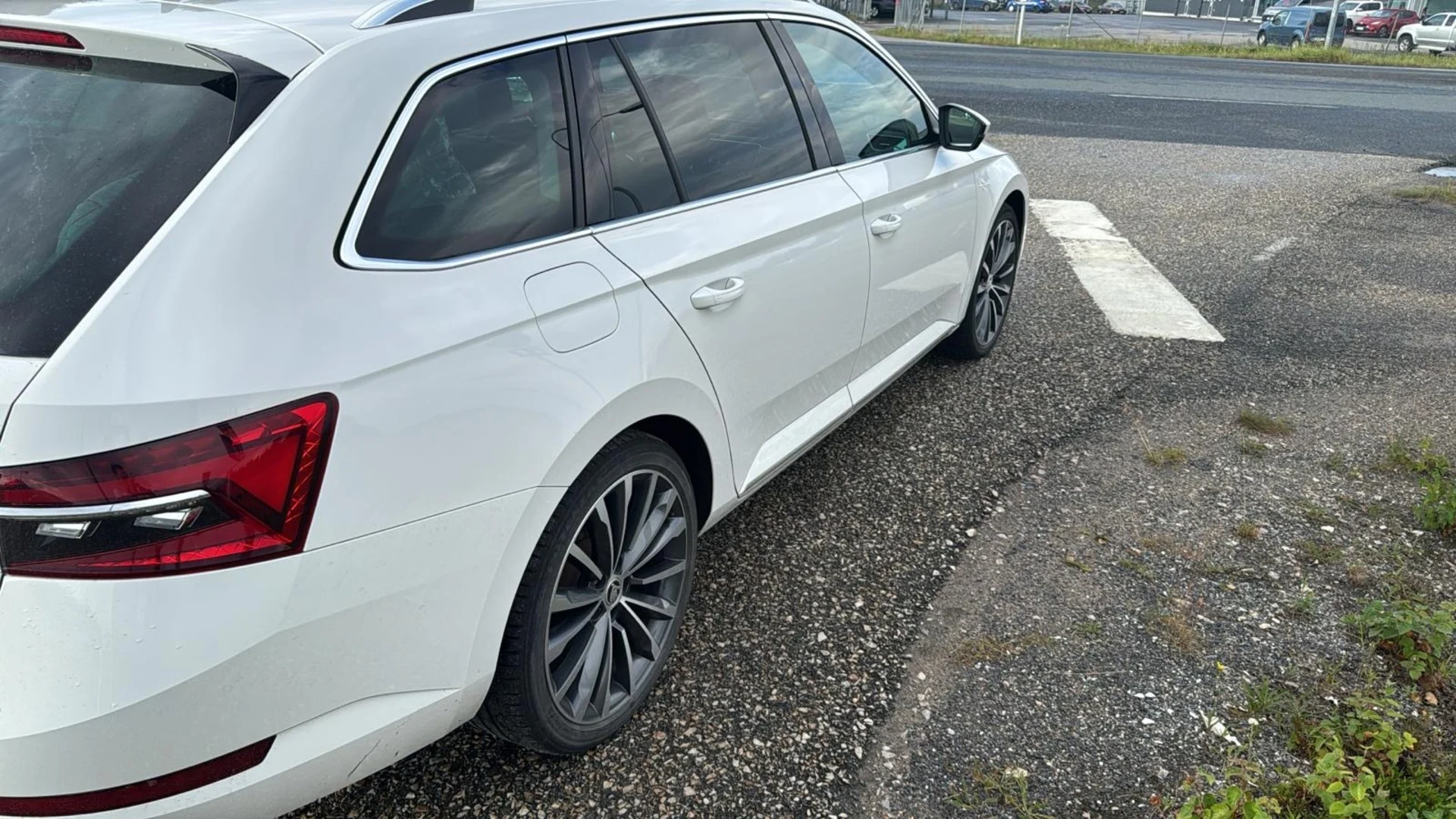 Car Image - 2tWh2z5m9jmz1AW9G7qGdK
