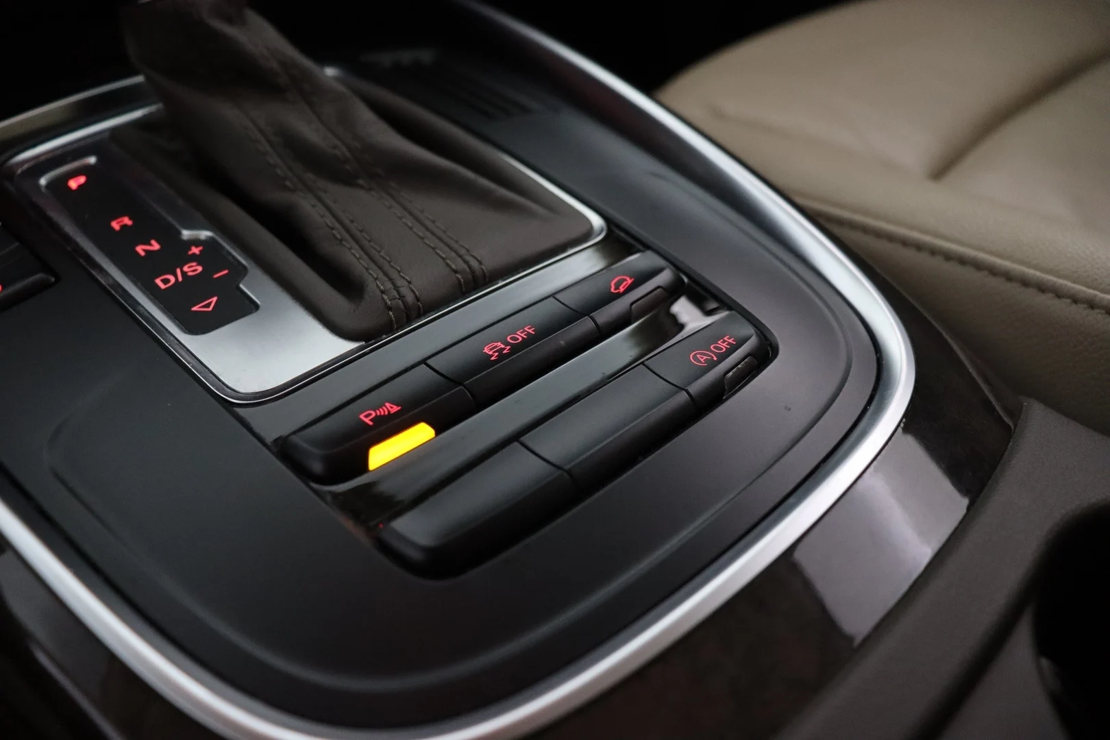 Car Image - 1ti7EGeaTqwwJhkEdC23jF