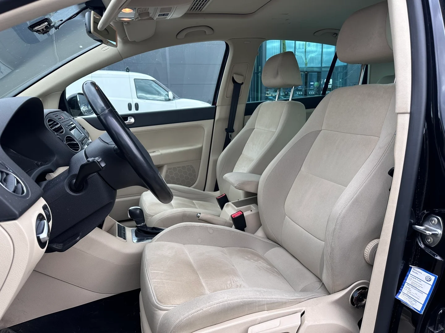 Car Image - 6Pzg04TfHC0PLLzvw6NVRv