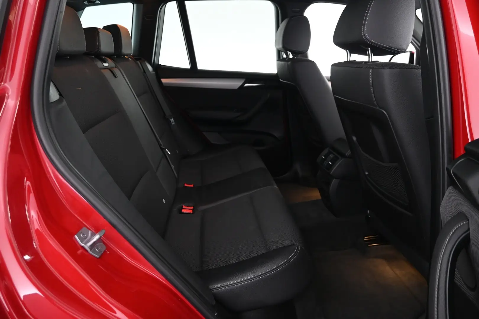 Car Image - 282M168WjXPBugtrfoDjb5