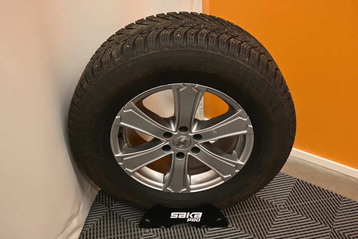 Car Image - 7rxs1AyJ1gLcYw8WKv3V8g