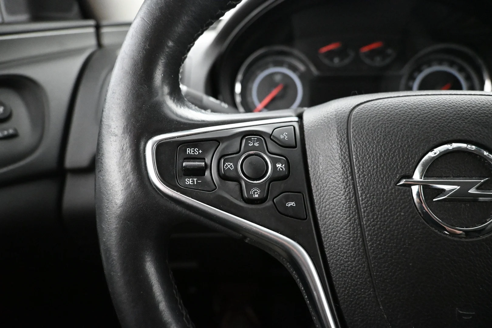 Car Image - 6S8j7M0x1dLI0mzFvOuHyu