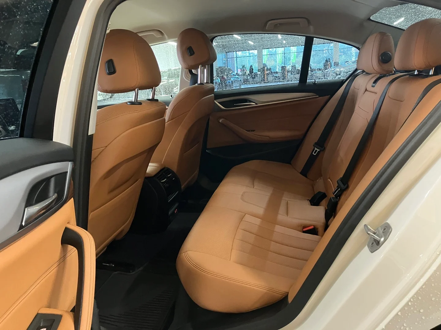 Car Image - 4UCesuwHjxPwYjknDLmHNn