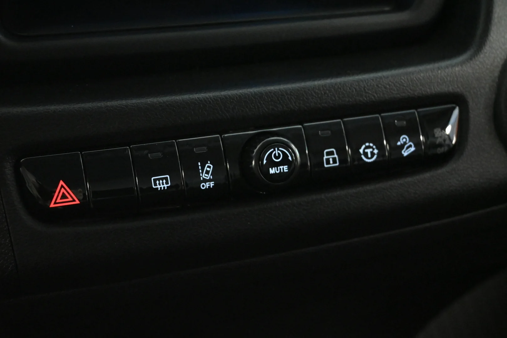 Car Image - 2XTcKjNKygbtHl8VPXEhwo