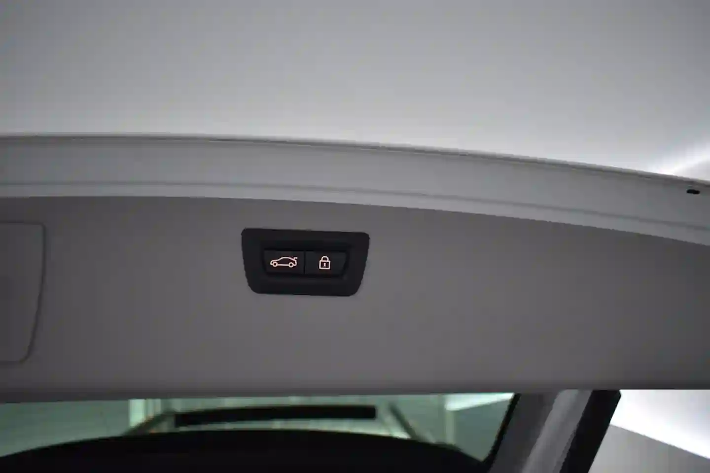 Car Image - 4SM11ISyVva2DsfwpDnnmH