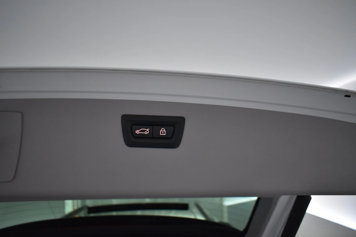Car Image - 4SM11ISyVva2DsfwpDnnmH