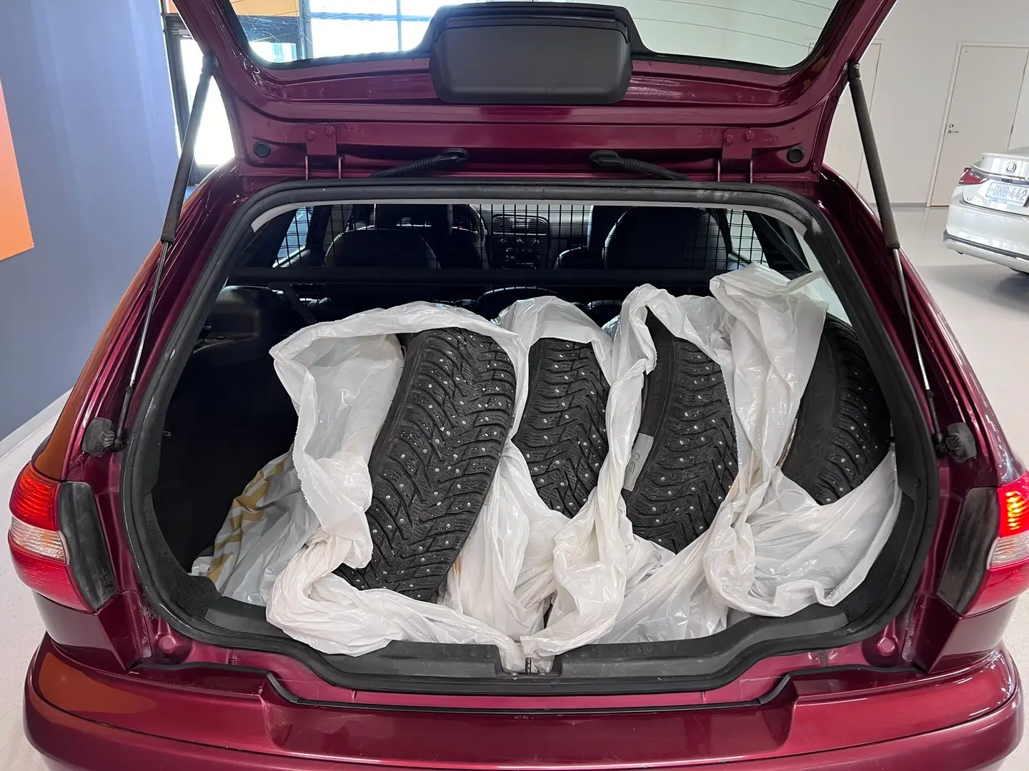 Car Image - 6wpnex2kyT9AXiyZhNZEL8