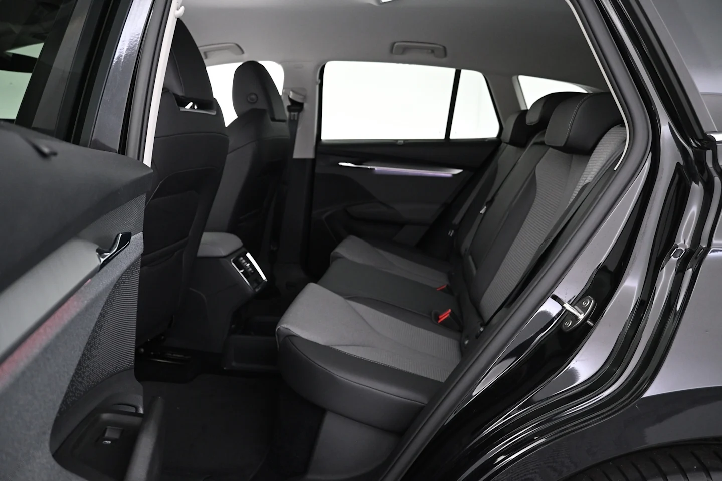 Car Image - 5l7FdlWryoDF9RRcmTrVnU