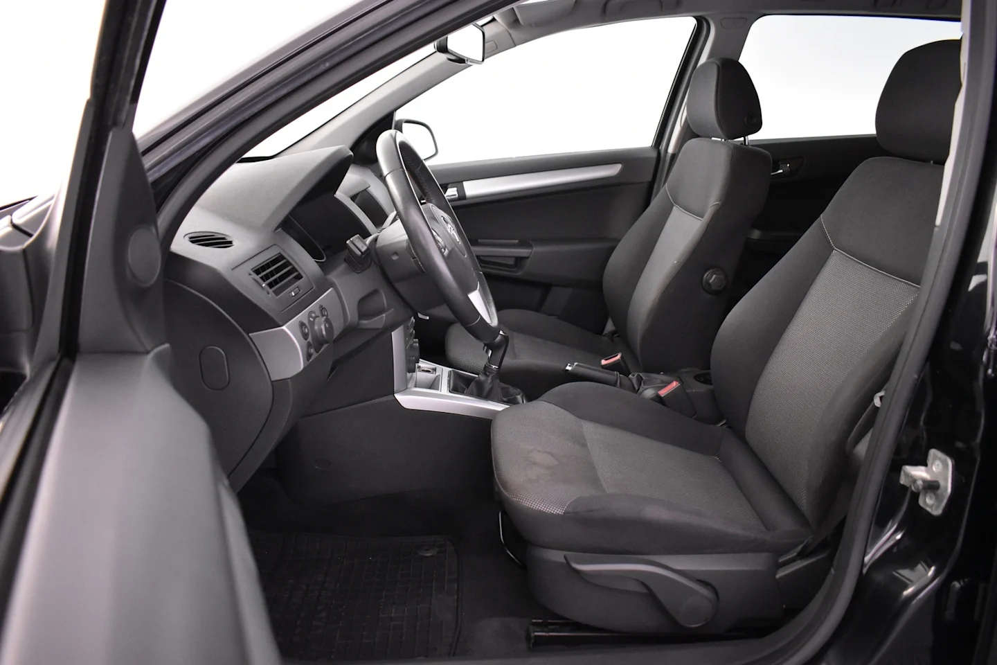 Car Image - 5NP02Rn6mF6lEVqAVJNLFV