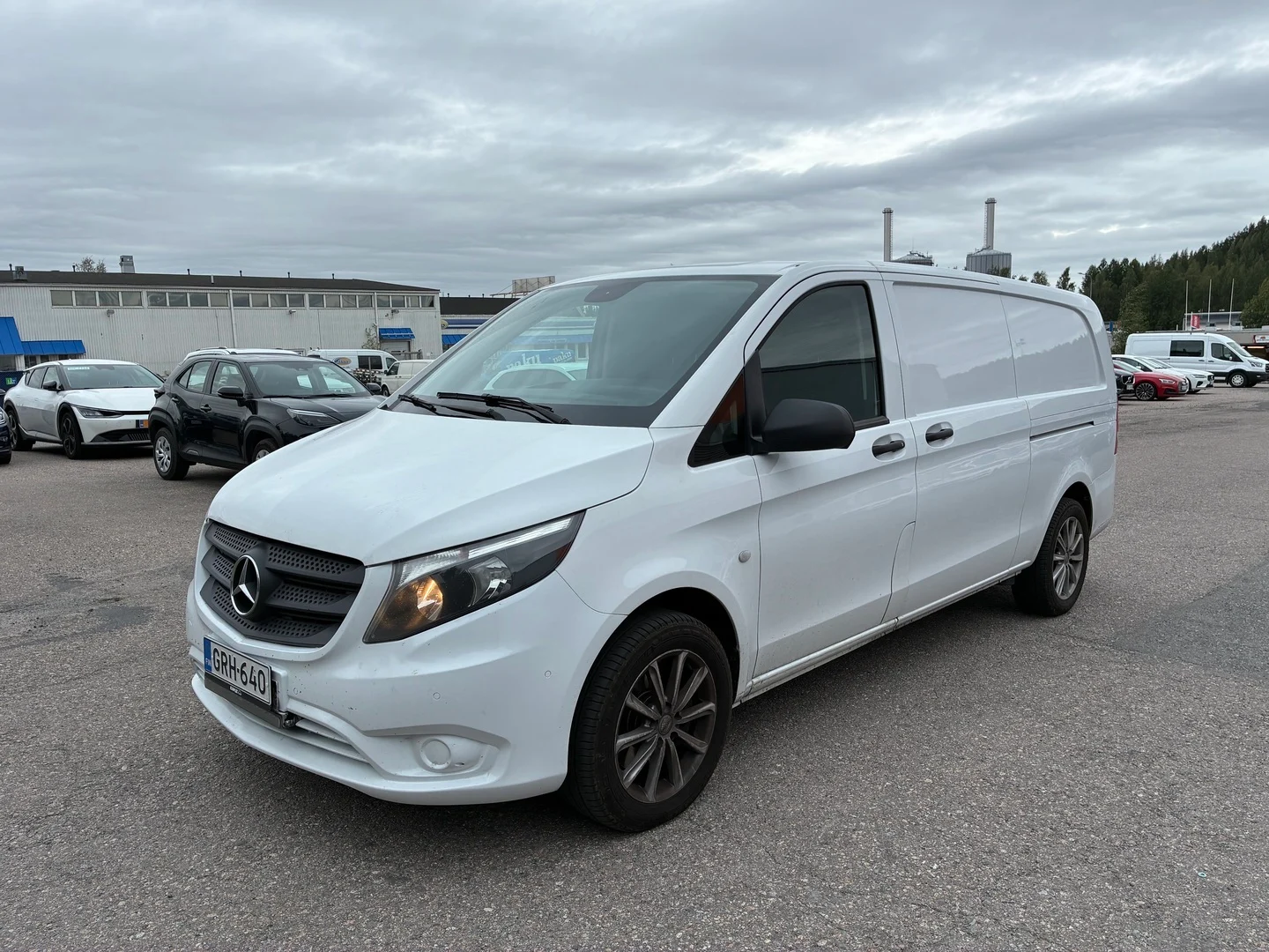 Car Image - HyXvlDQSS4D3BJHMXaWqI