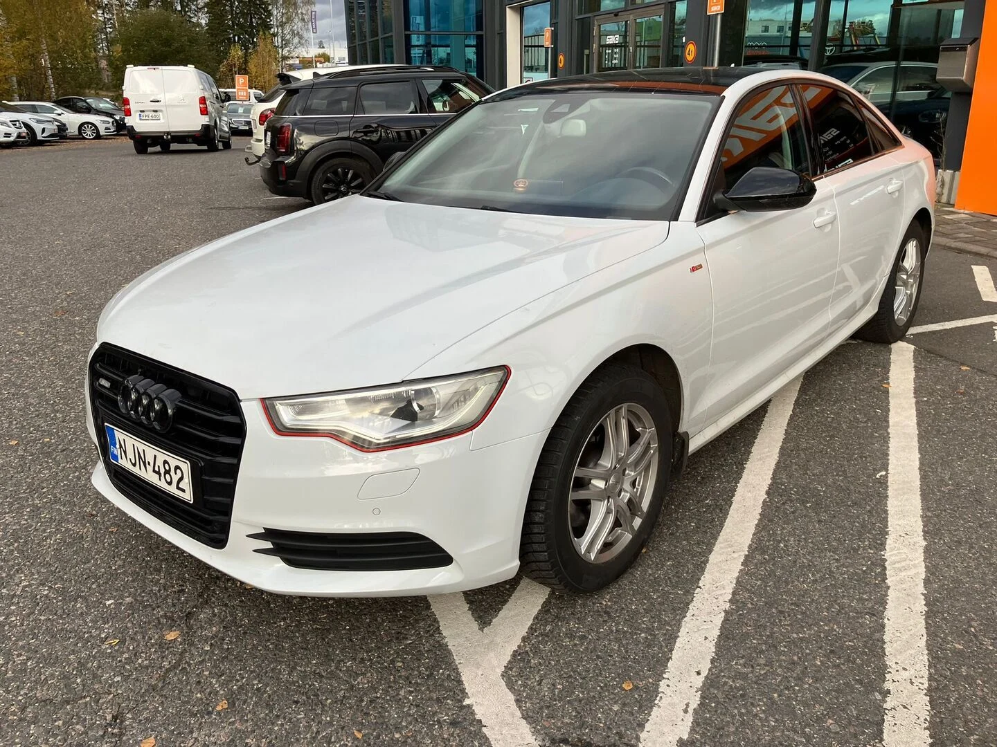 Car Image - UXkFBEGydLbAx5OBnvMMm