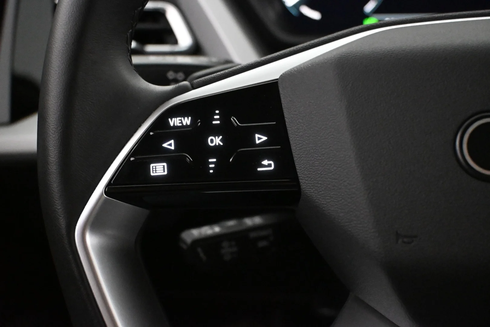 Car Image - 5iIr8Q8vVMpFYKxPg120iD