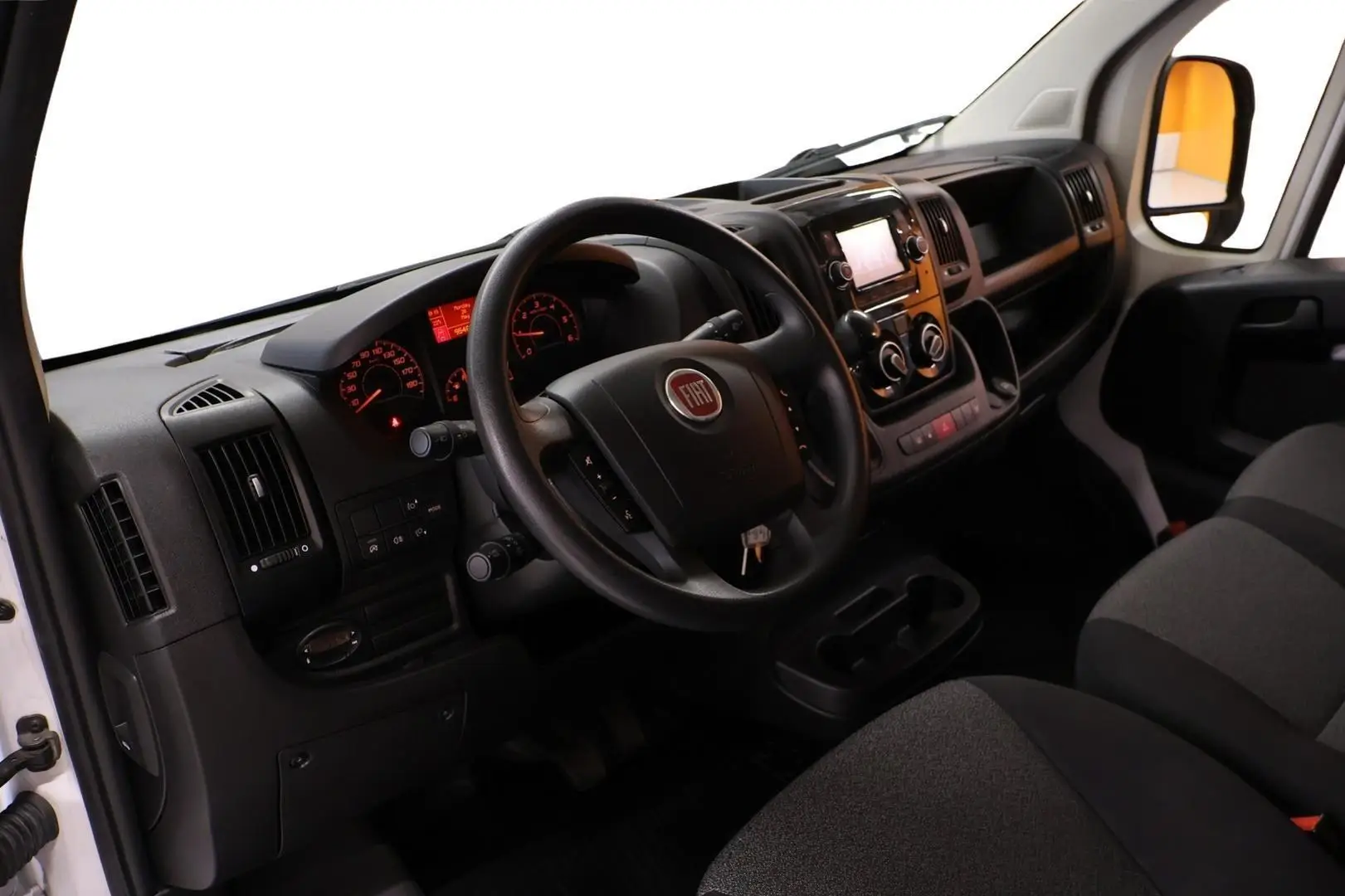 Car Image - 6Sc6dL8eUrI4AWghNKERyr
