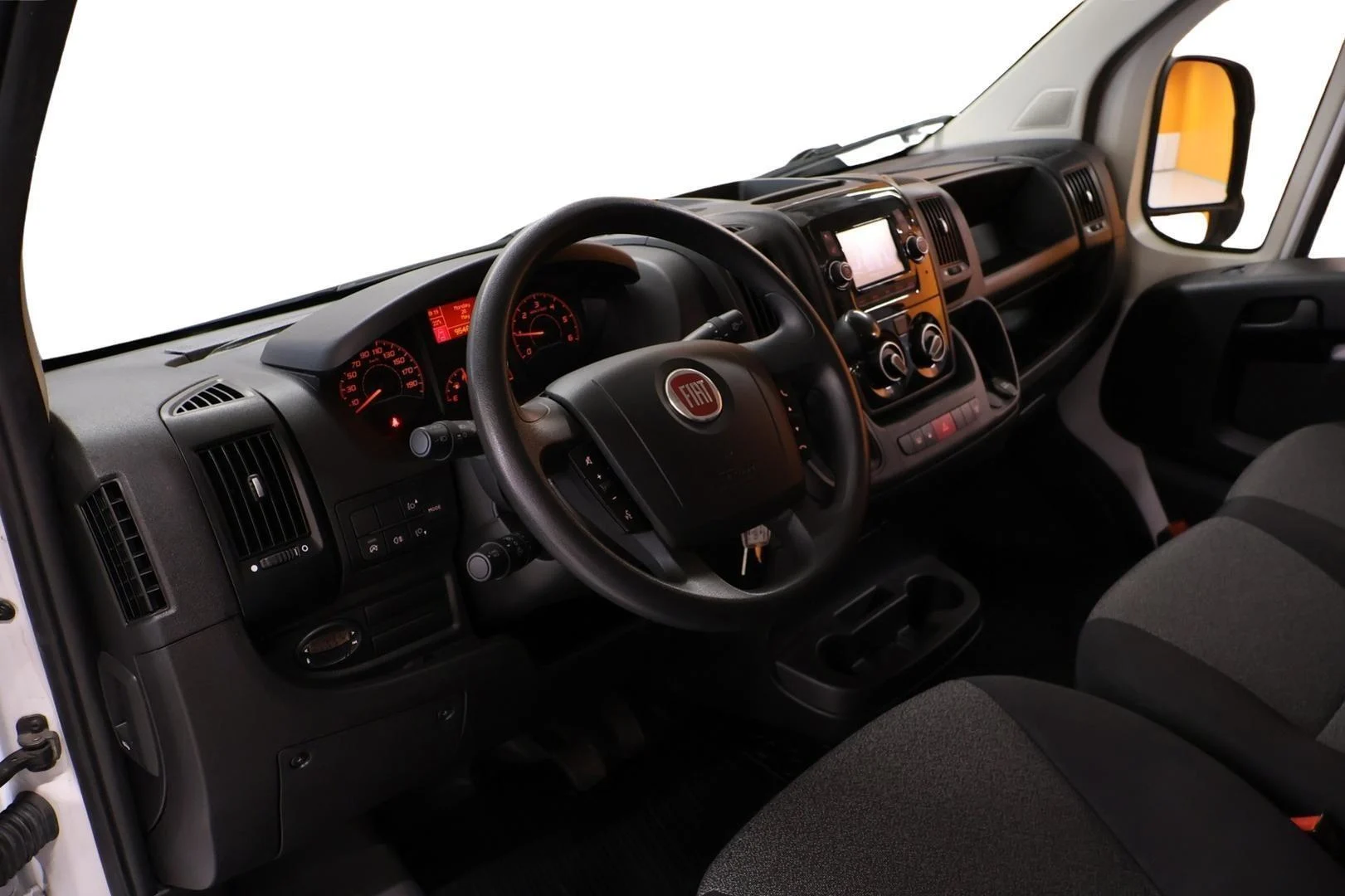 Car Image - 6Sc6dL8eUrI4AWghNKERyr