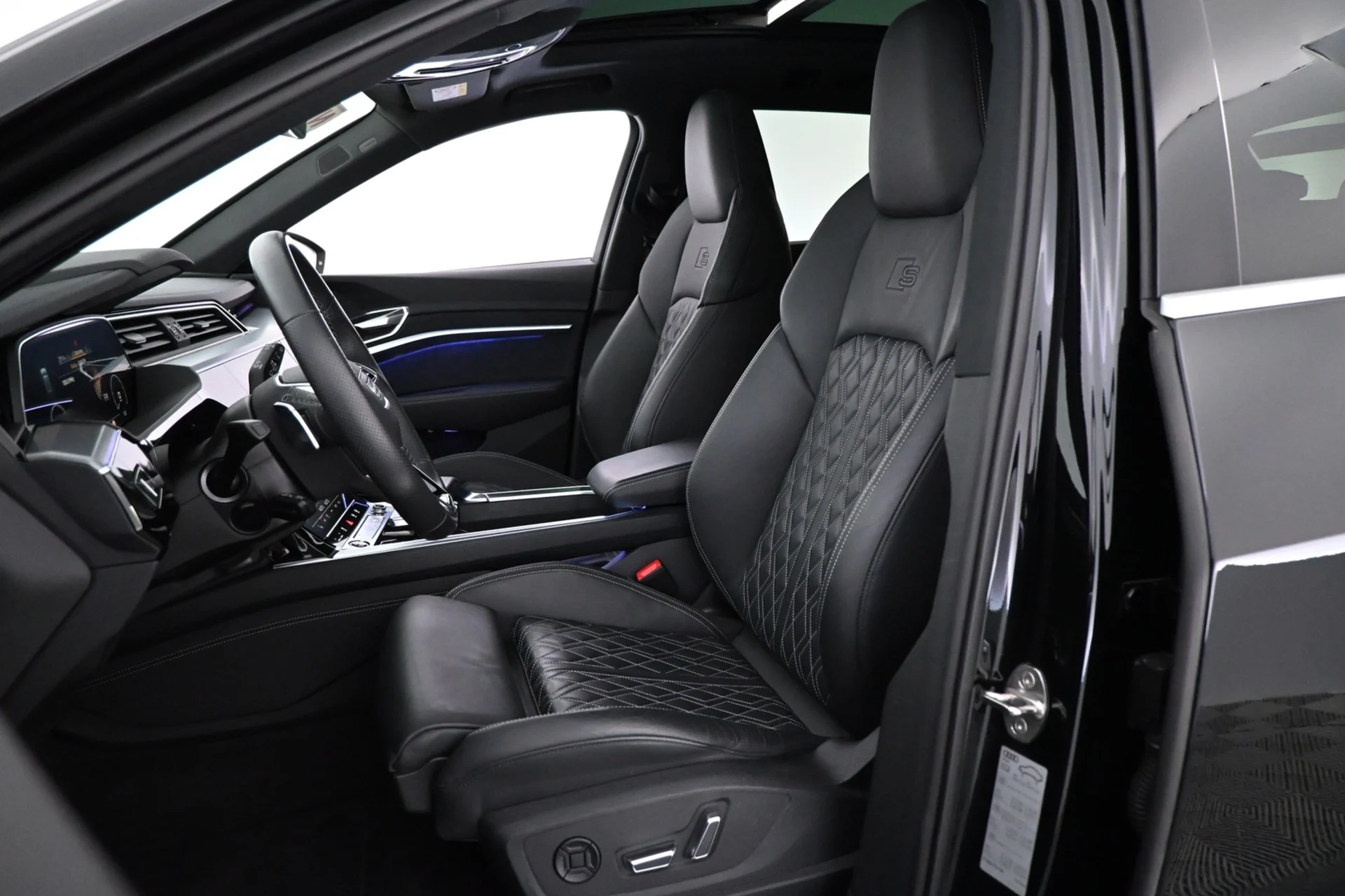 Car Image - 3ATFnOtphHK3EHwFLxHndg