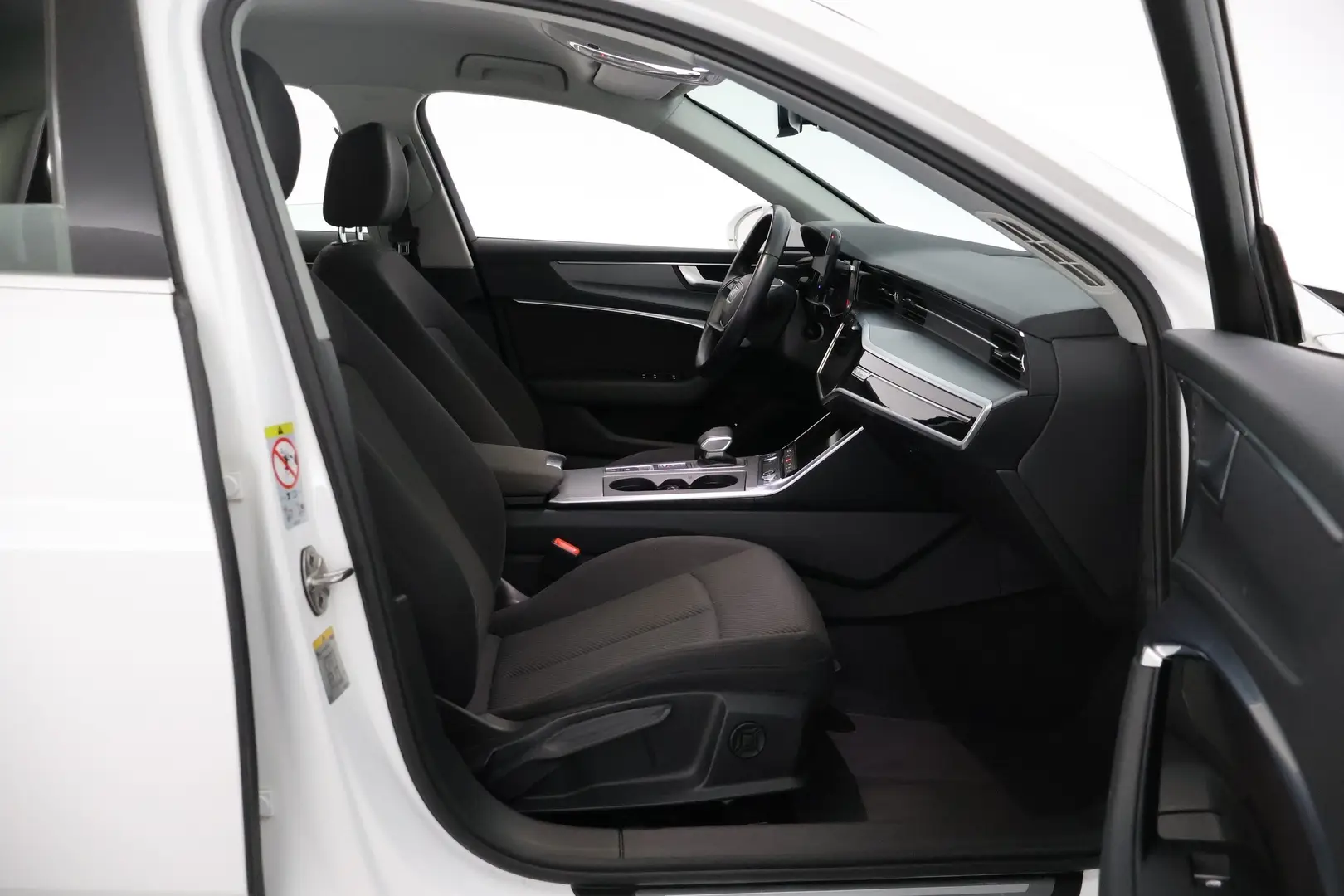Car Image - 5L1OTJaJ0VXokvxLikw8T6