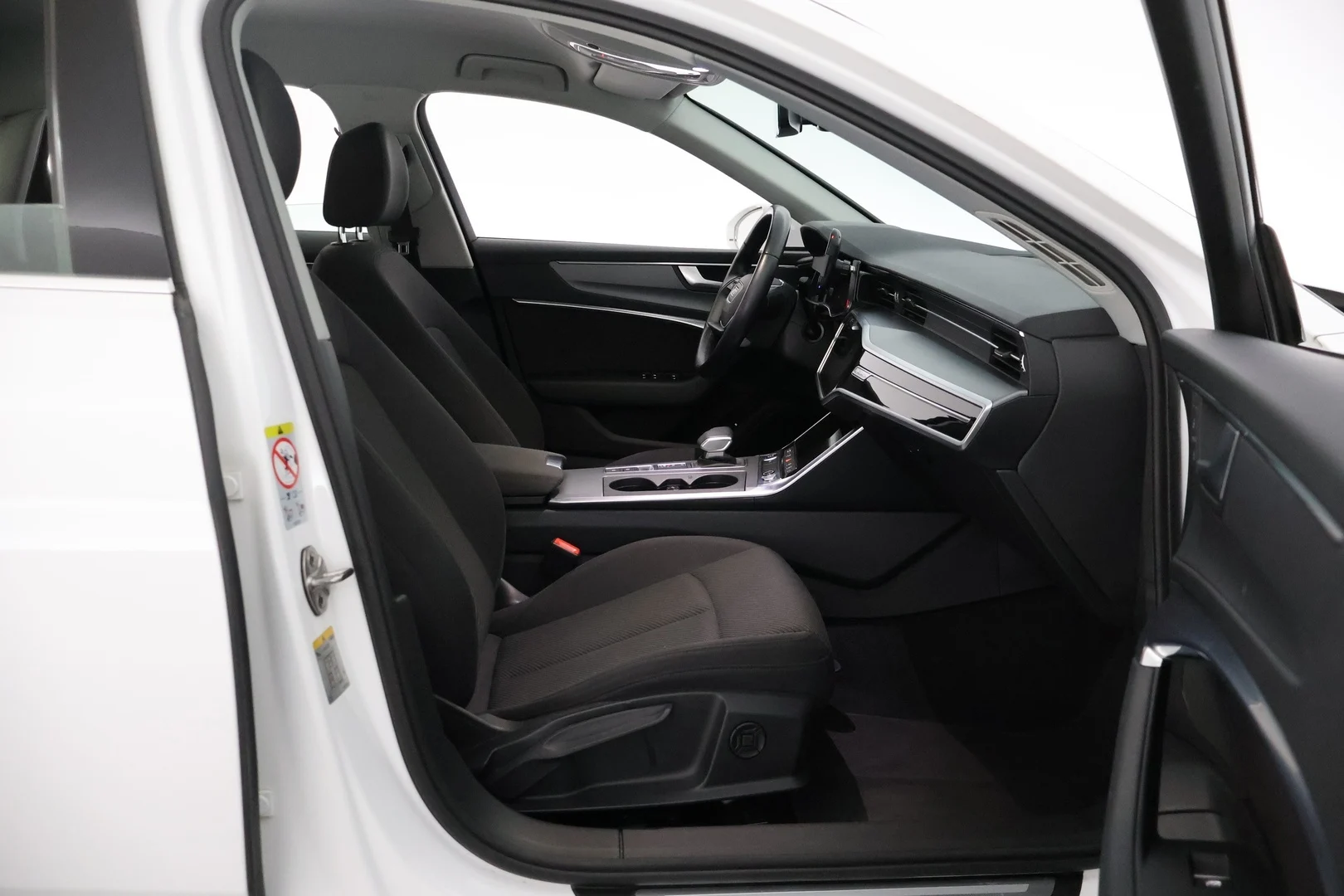 Car Image - 5L1OTJaJ0VXokvxLikw8T6