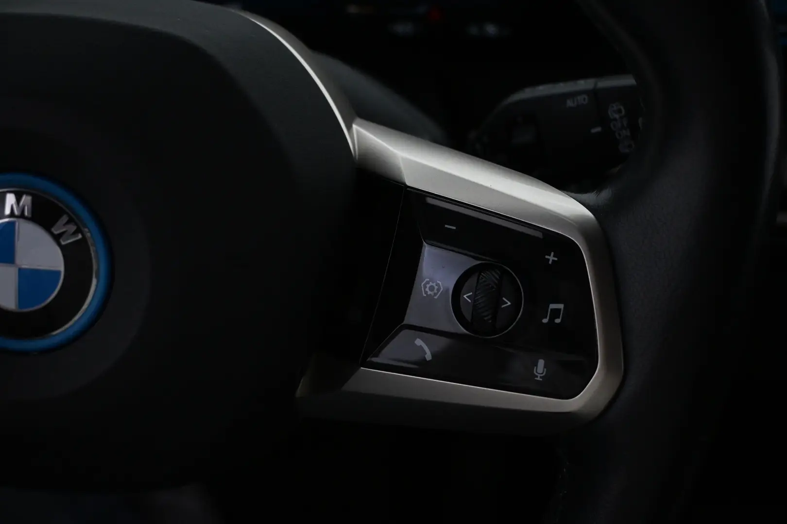Car Image - 4OgSVNGUK6570mB9iSJx8p