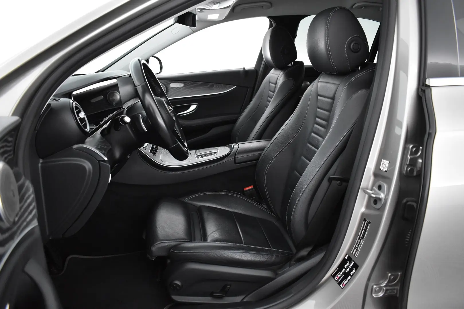 Car Image - 4Js7lJSzzBsaKTU2nyR0o5