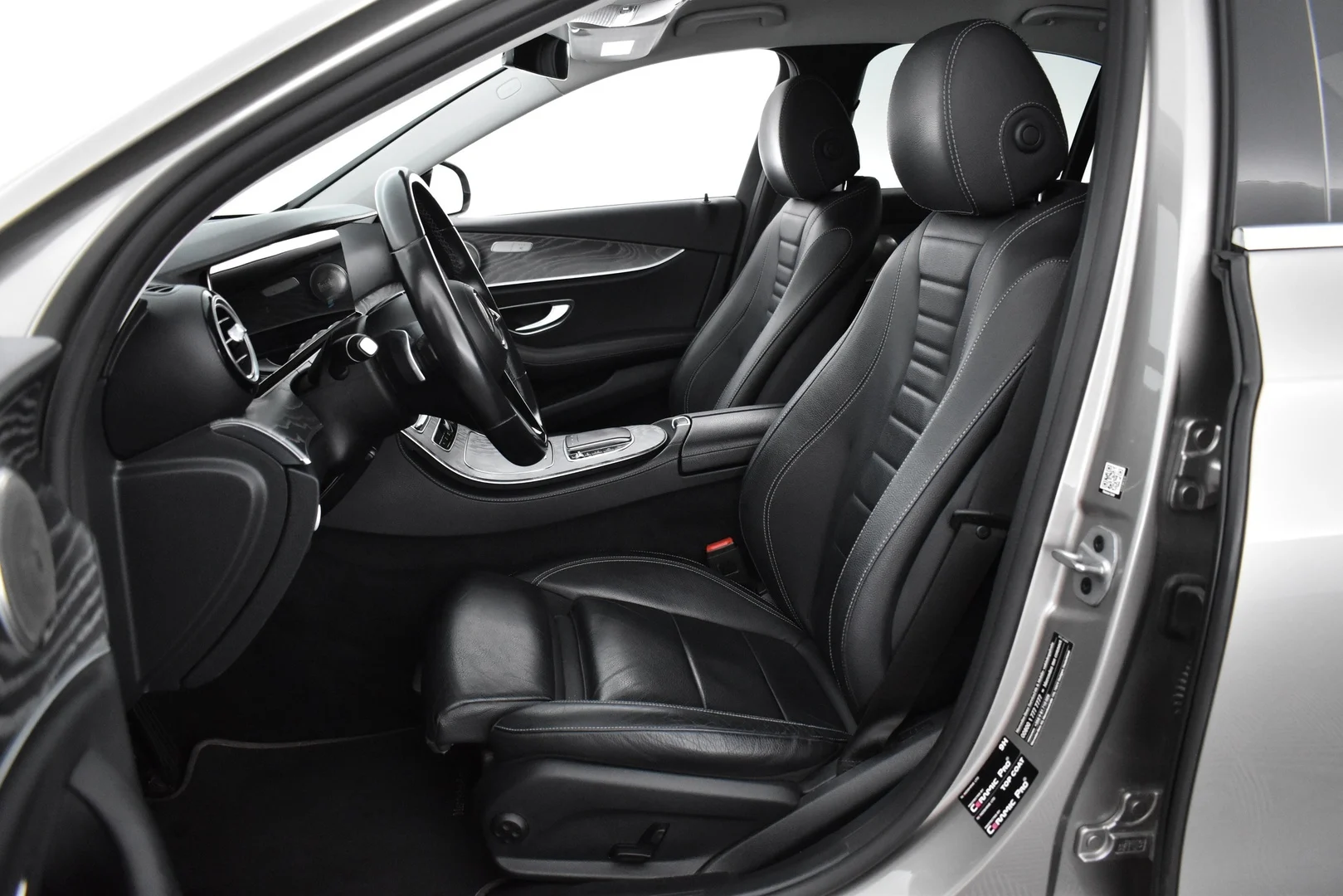 Car Image - 4Js7lJSzzBsaKTU2nyR0o5