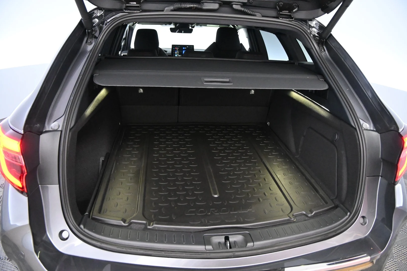 Car Image - 1Lx1Y72VF3r5yUYlL6RI28