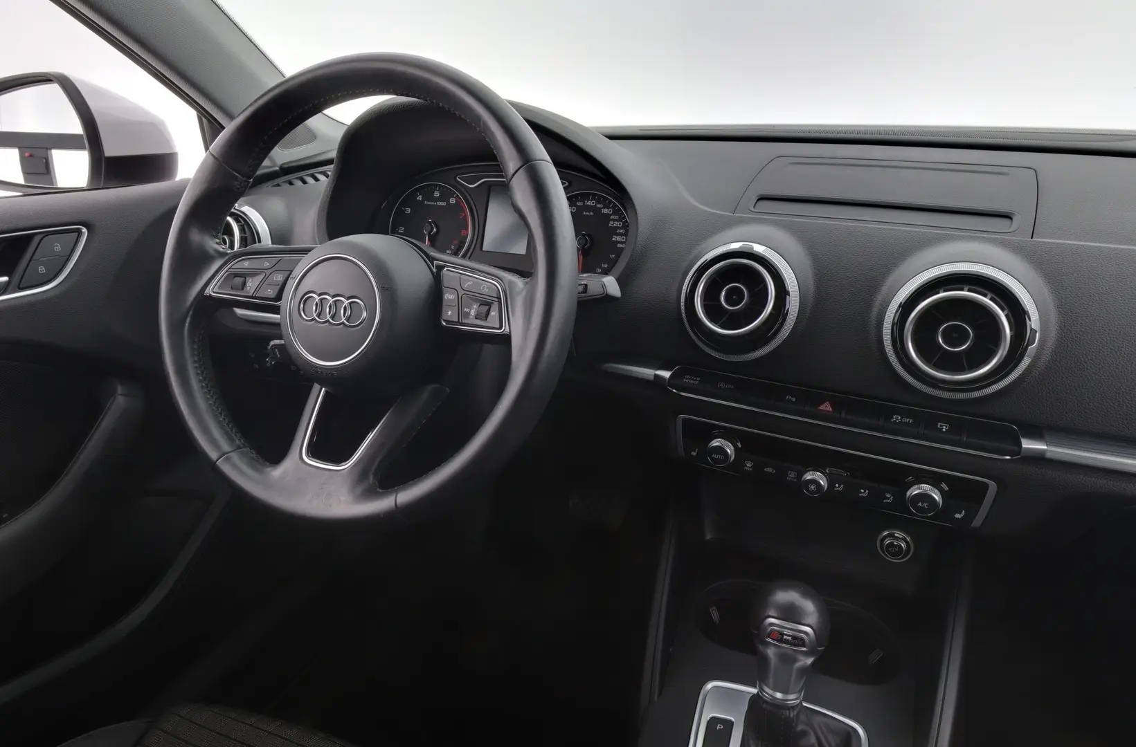 Car Image - 3f8H4Skjkqd7pJUcOkhssB