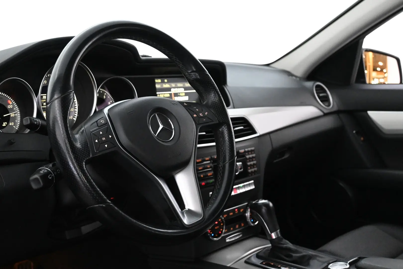Car Image - 4J4ic9ndNA8BPlkPSetw9P