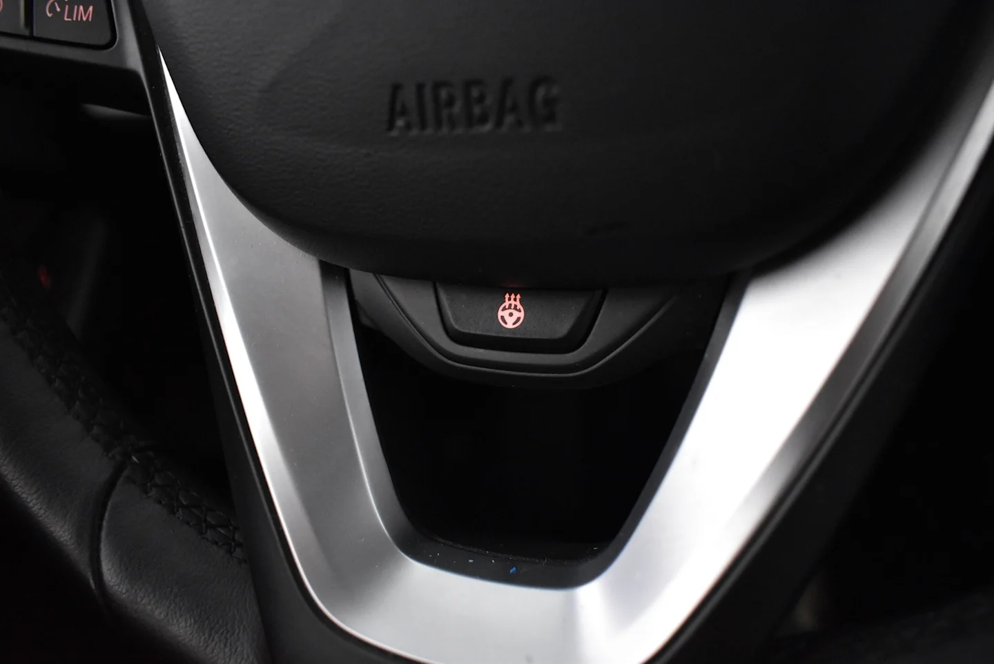 Car Image - 2fH8KxORdvyTB1YZ36yMU5