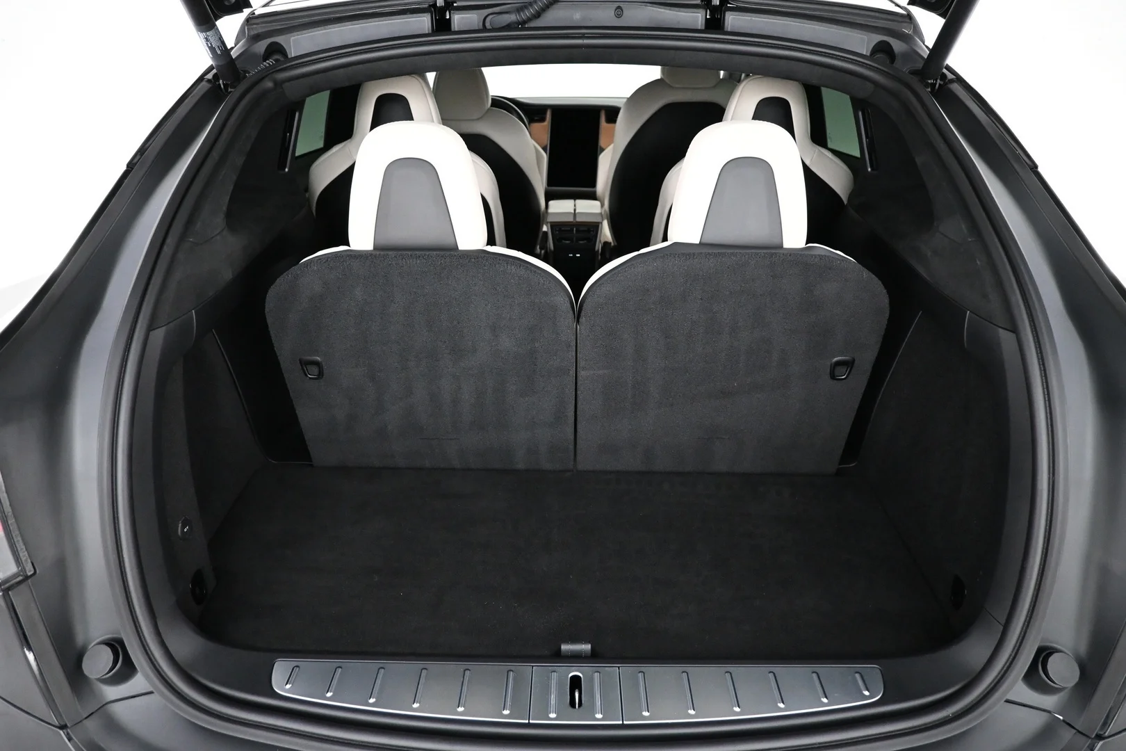 Car Image - 5xEWyQzokrz1wXpsICXpXR