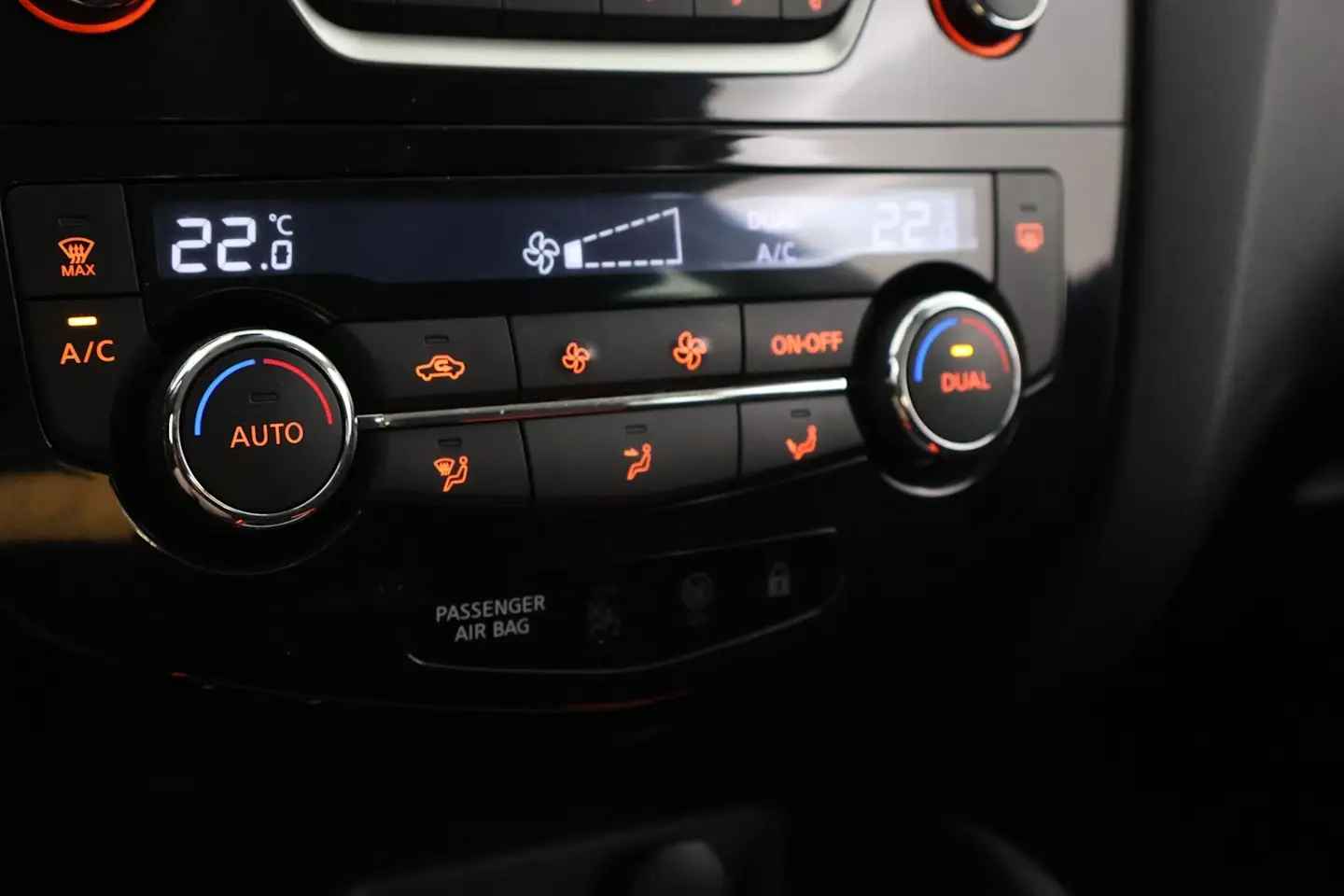 Car Image - 7l2MUxzMMZWmWiRGr6okj6