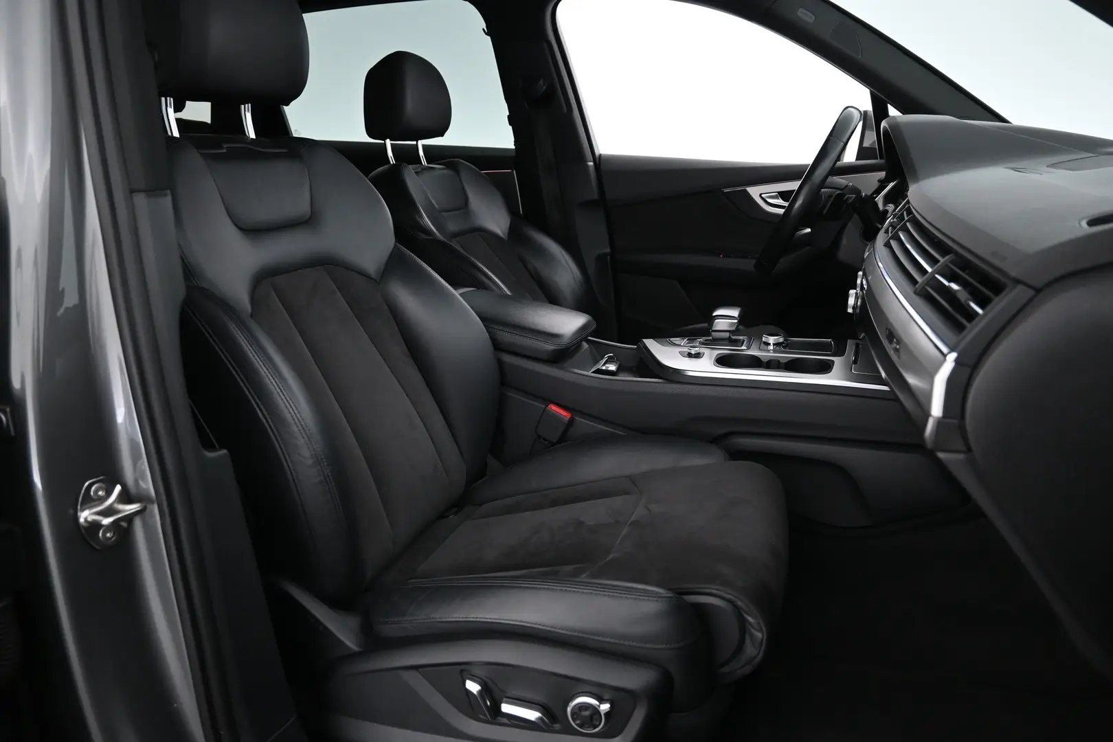 Car Image - 1R1ryTICrMlKtKtchsy6ni