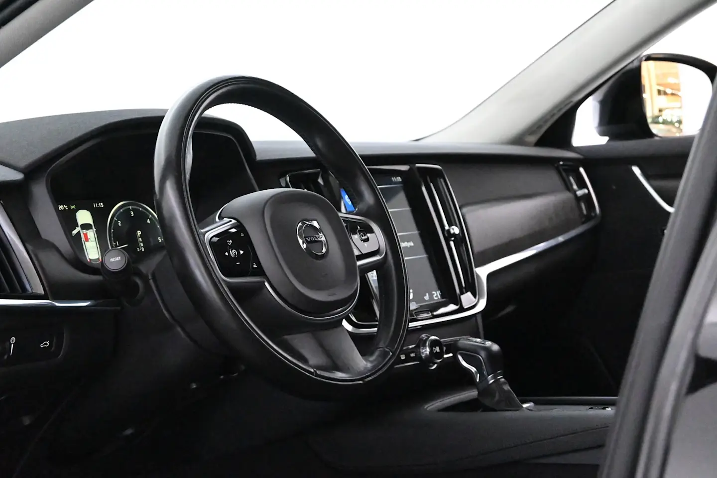 Car Image - XA5lzimtBwIVHtWOGxpCo