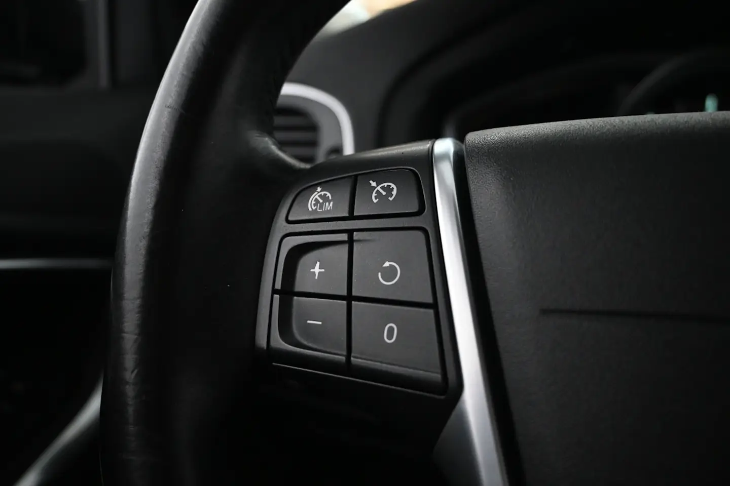 Car Image - 18dNbRg2yOPpUrLEi9sbYq