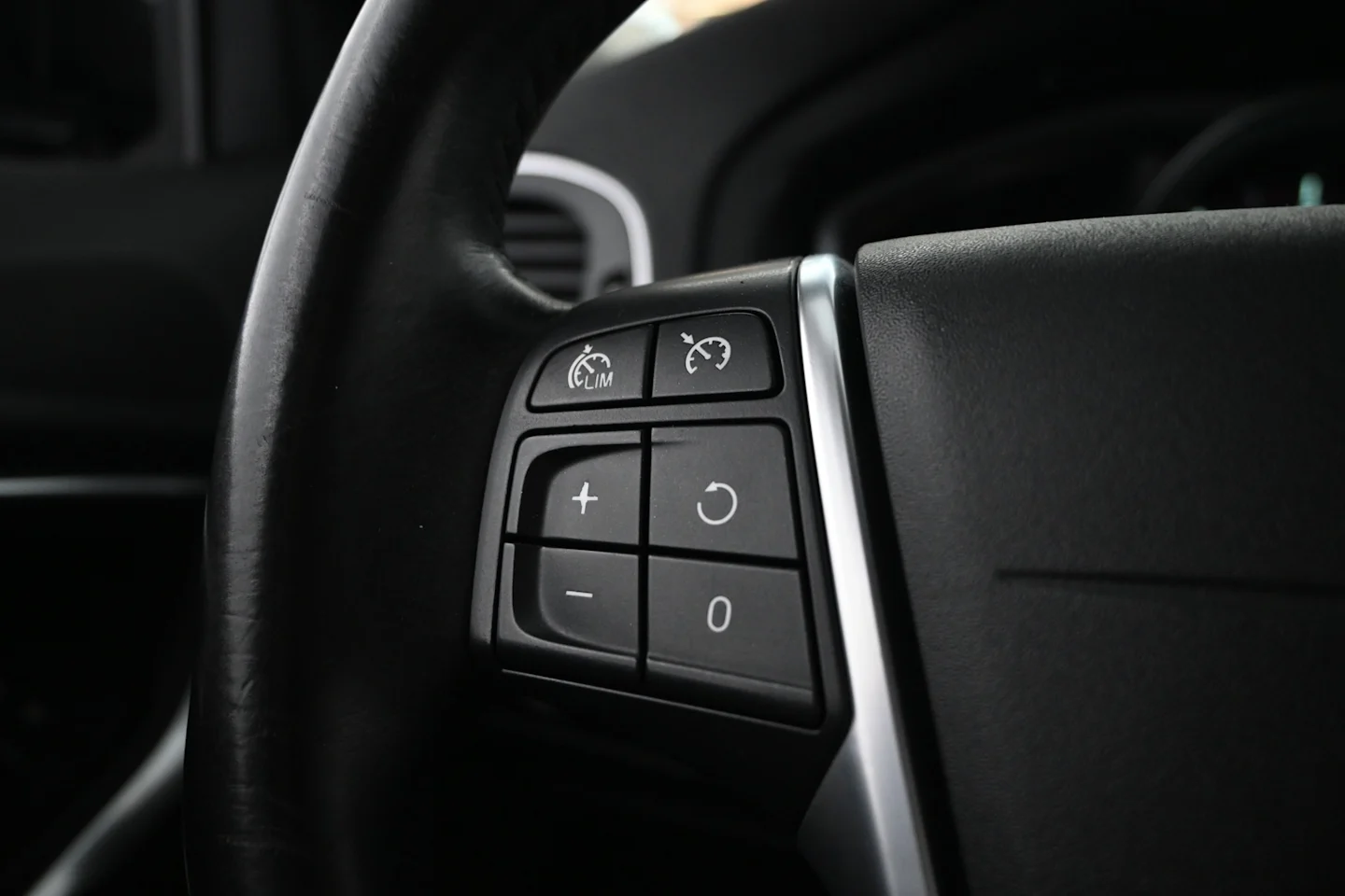 Car Image - 18dNbRg2yOPpUrLEi9sbYq