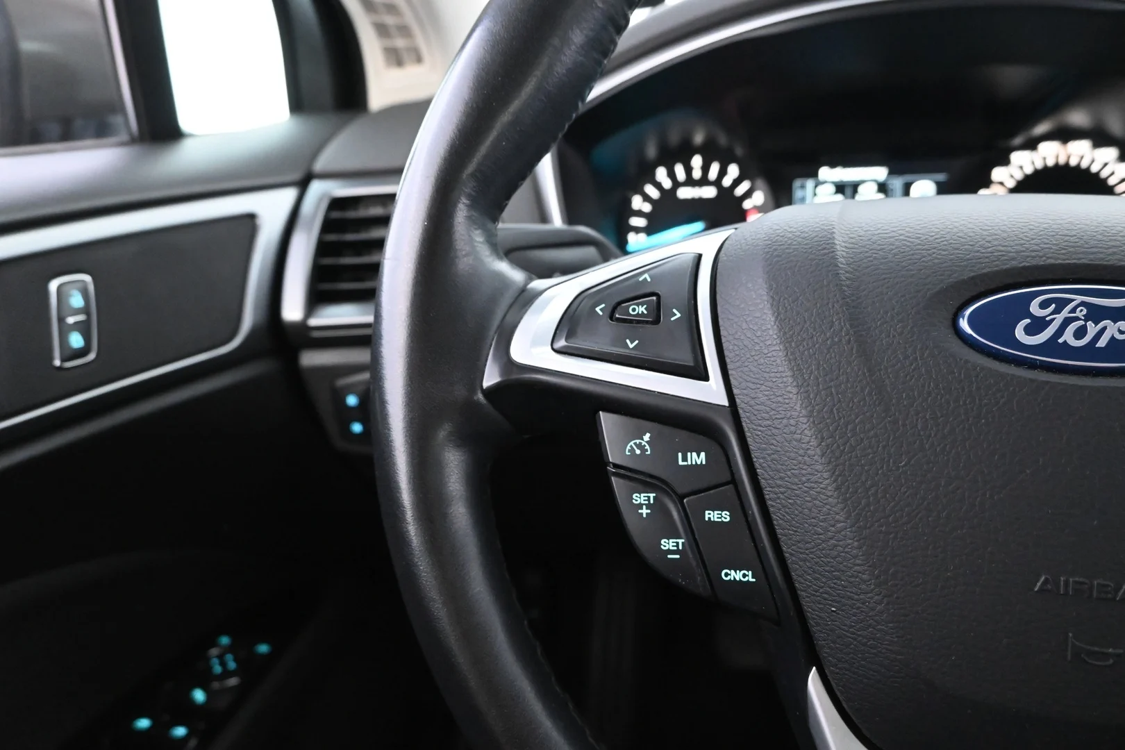 Car Image - 6Yx8cXhv3ZlLOU3SUXYxZT