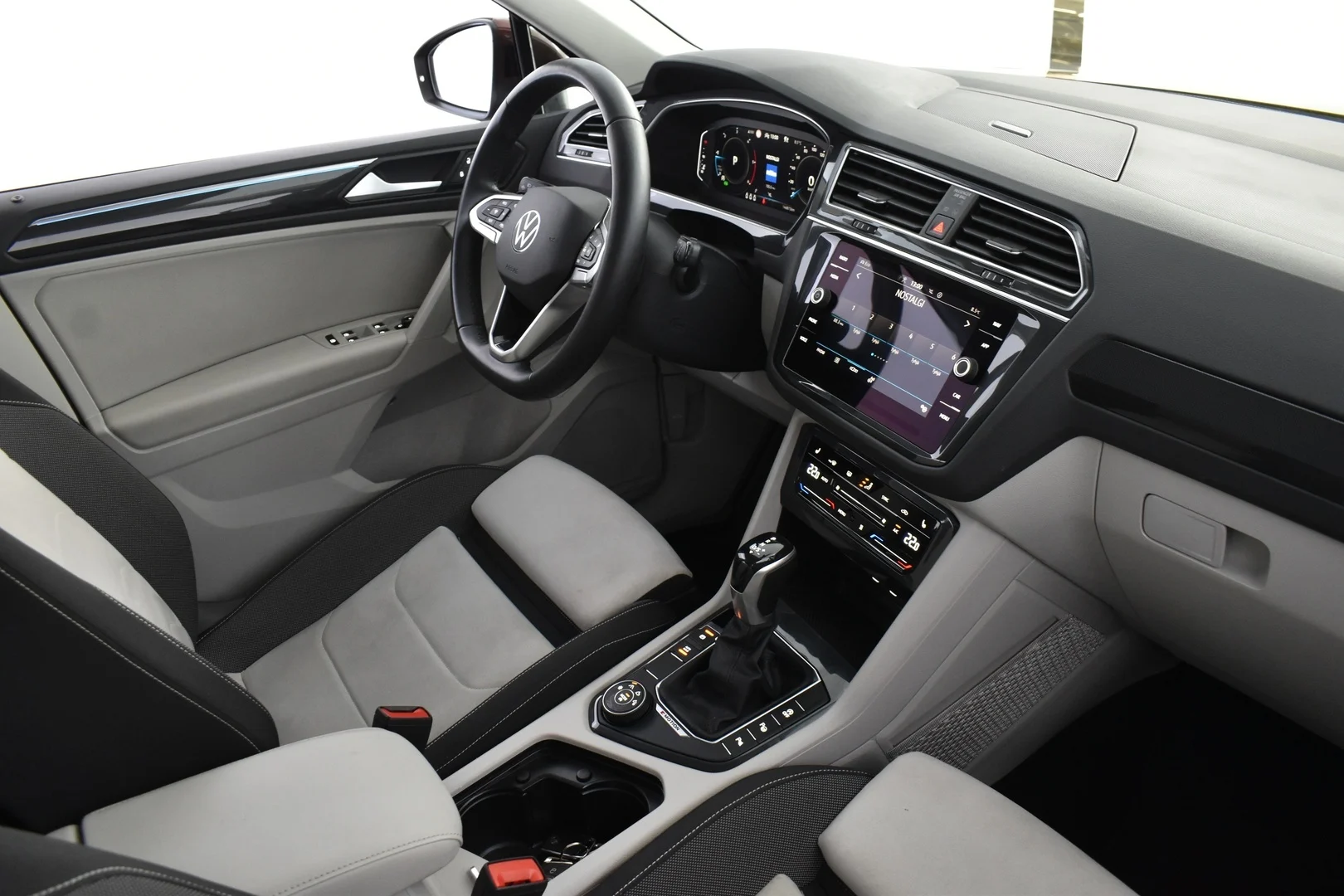 Car Image - 3hQMFOZOuIVGX5dI5gHhmx
