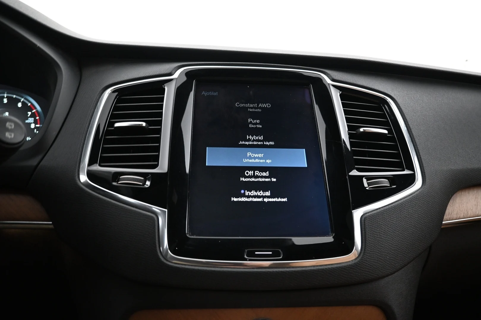 Car Image - fDYUg2HQsIU5WUibogc7n