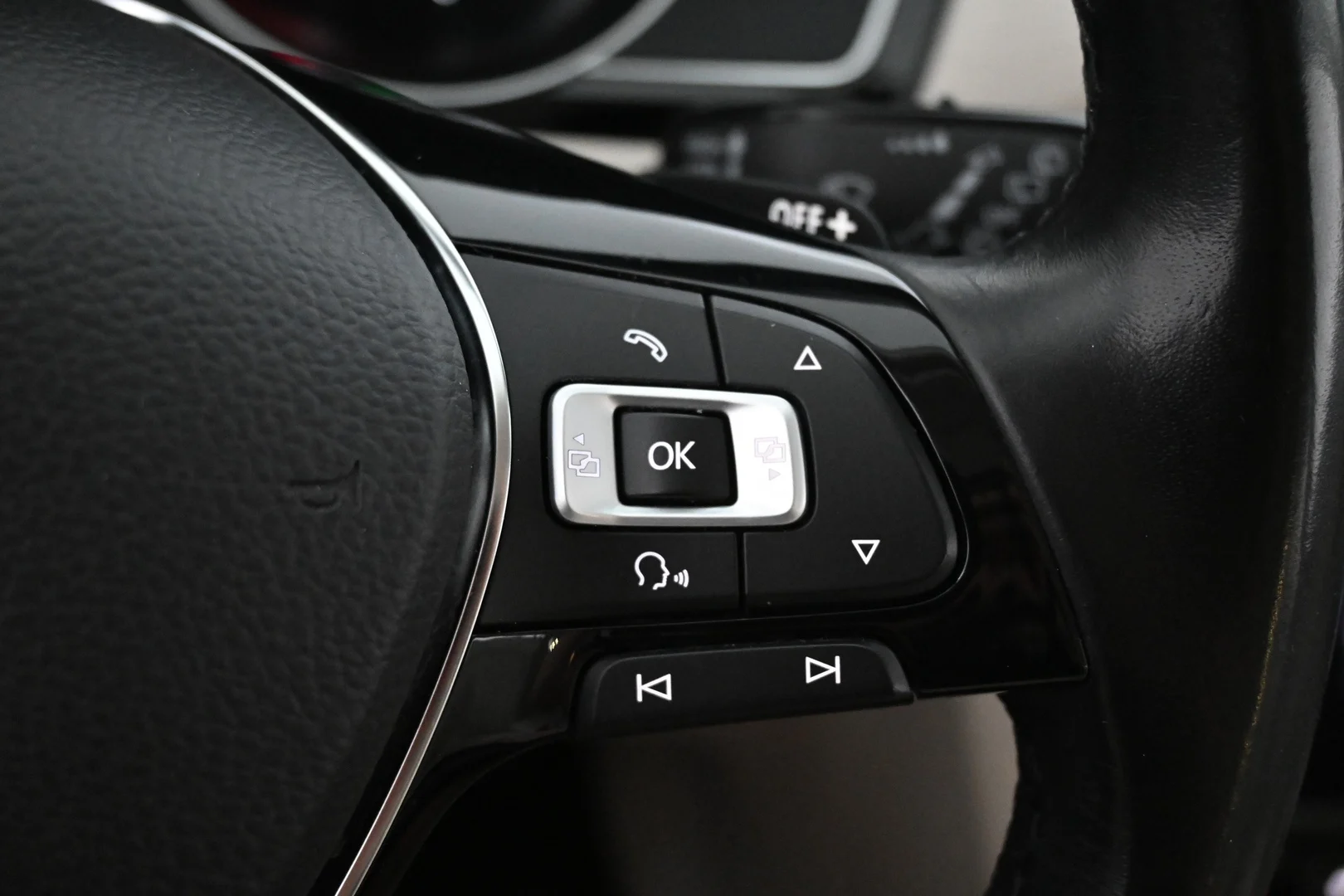 Car Image - 7cn4CmvgLgvDHSs0b8H5mv