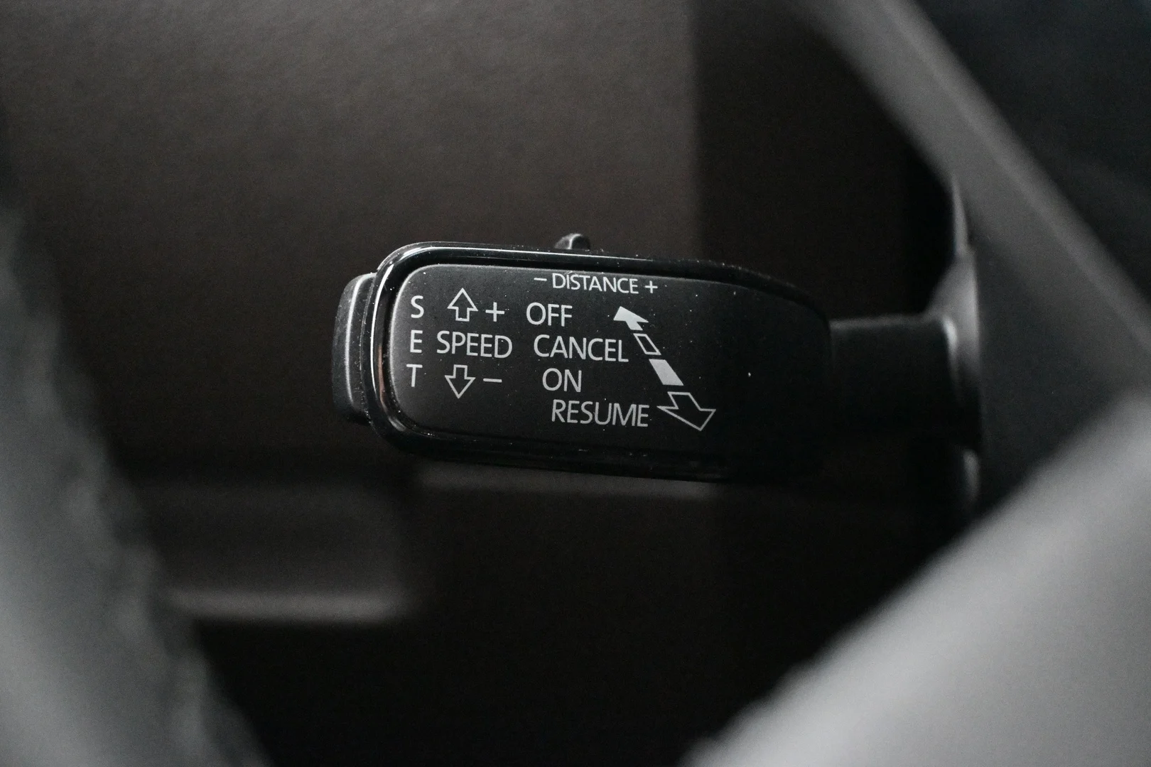 Car Image - 35xFRN5wE2tRrpM05gO0T9