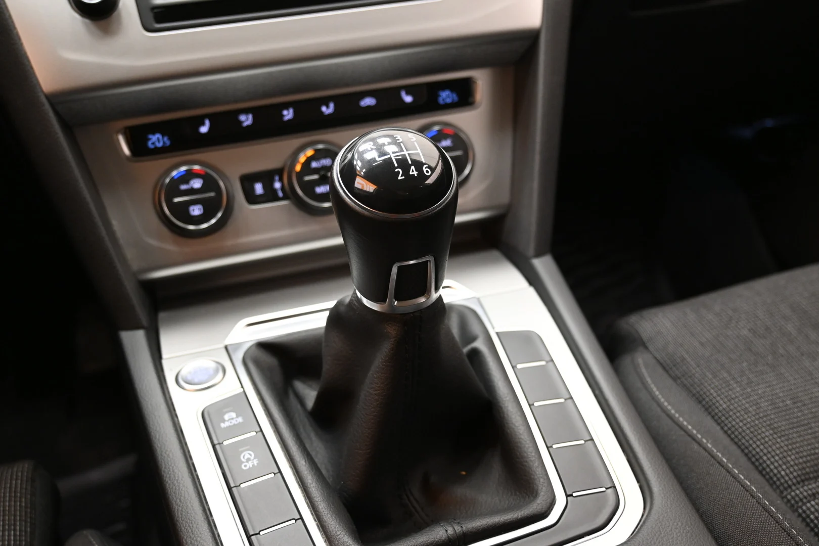 Car Image - 4lIMgOC5v5BJzDkQNsHO8b