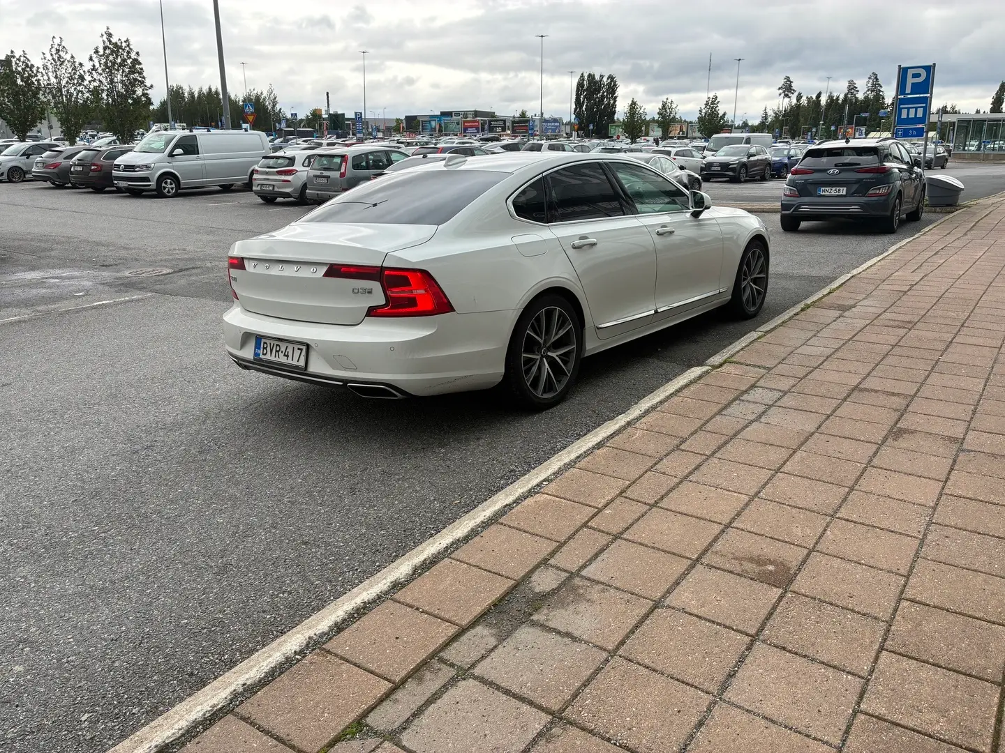 Car Image - ZY2iYpT4RiyF0UYQ0eXrN
