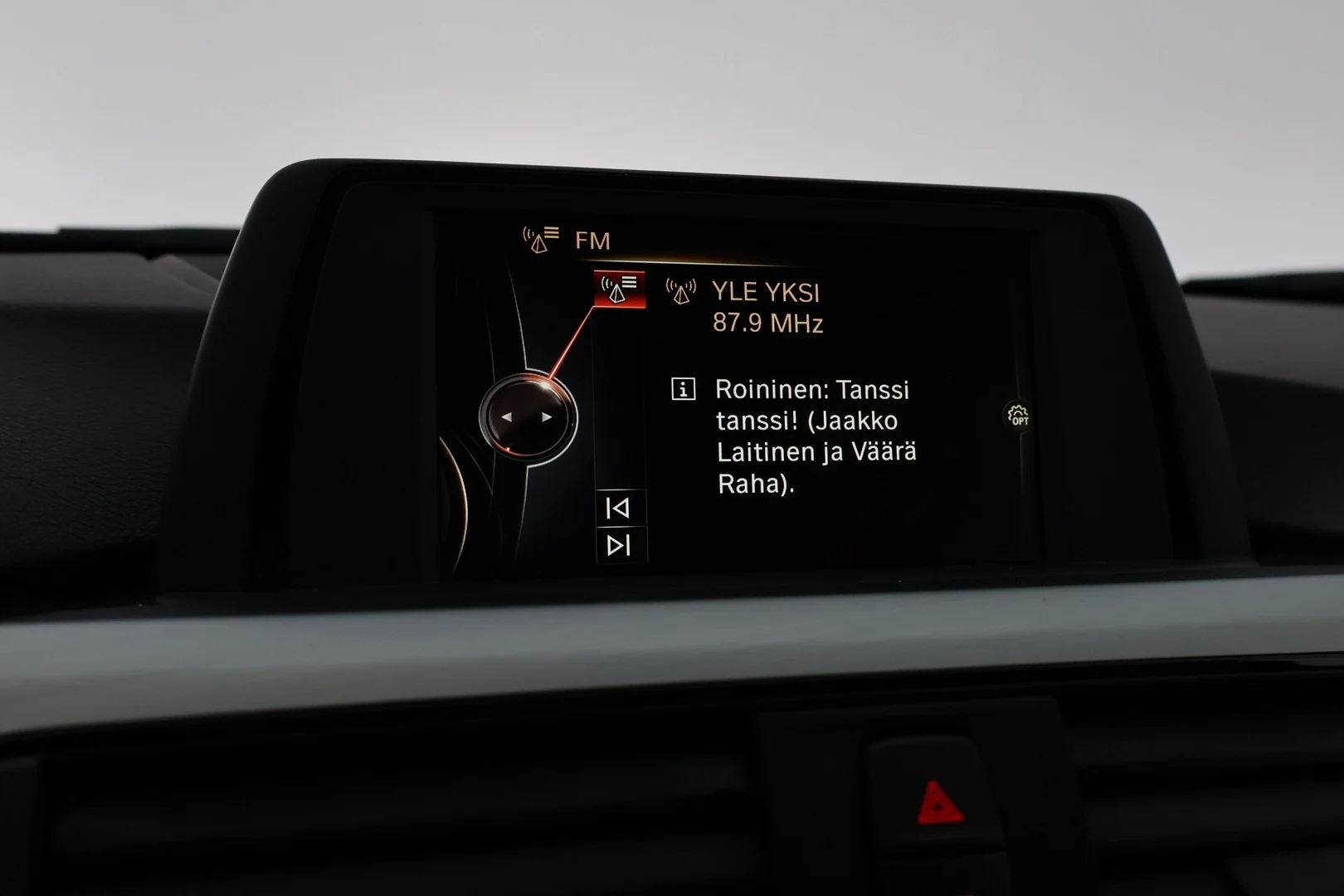 Car Image - 7uDwTd9yiFSF0mu9nd8U1c