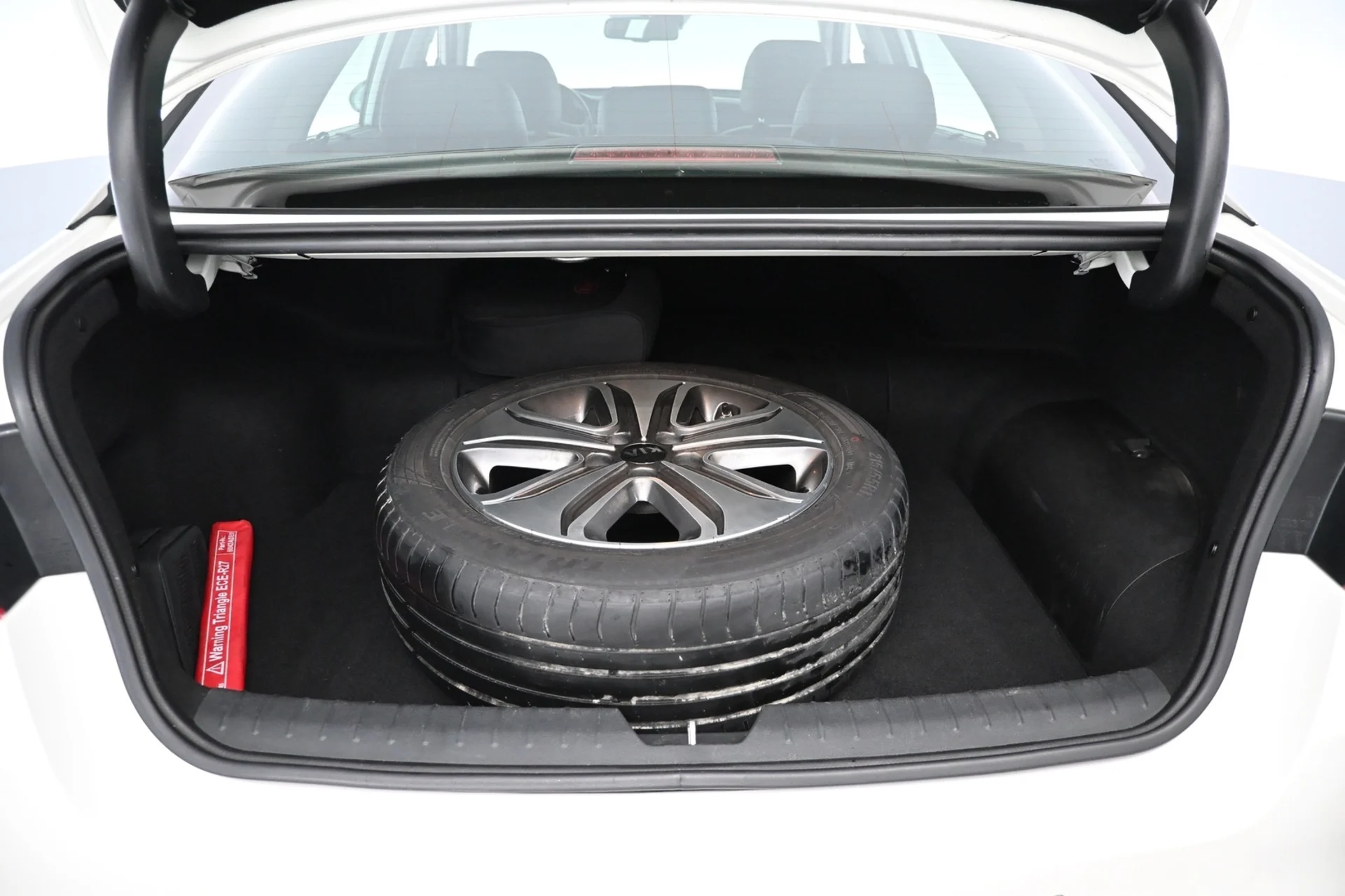 Car Image - 1beq4bpzPSxGSX4WqNU0U8