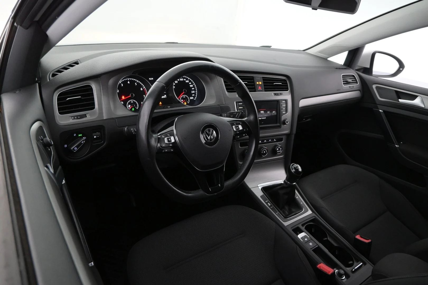 Car Image - 5cBbiYOCUp0A7VdWyXnrcr